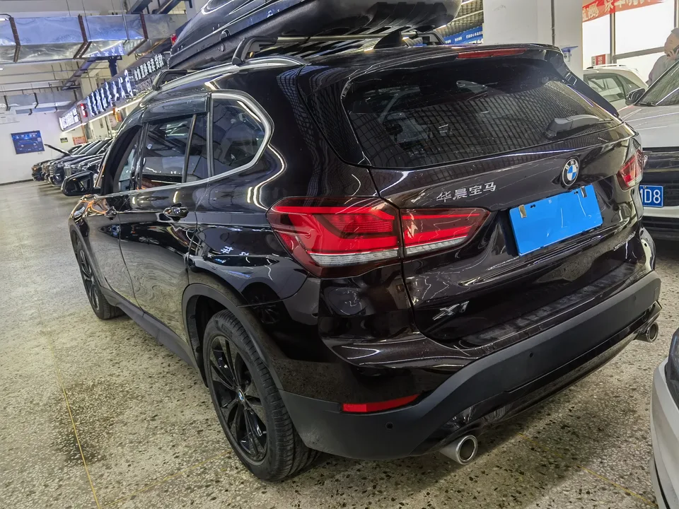 BMW X1 BMW X1 2020 sDrive20Li Fashion Edition 2022 — миниатюра 4