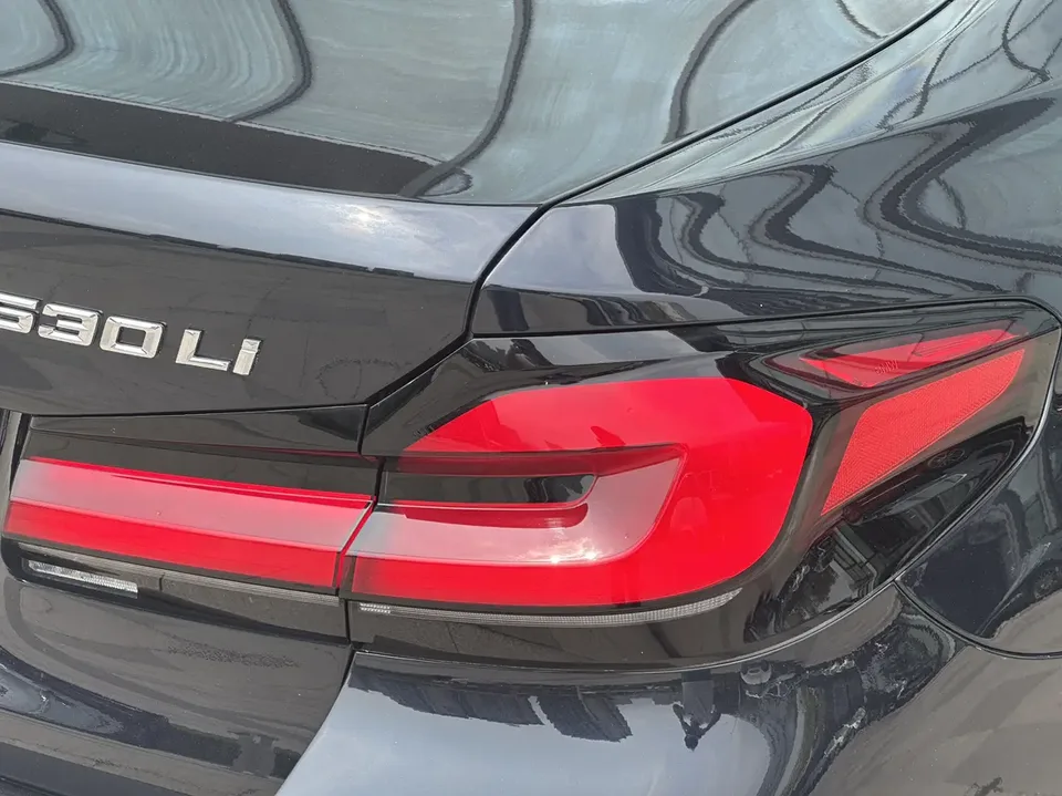 BMW 5 Series 5 Series 2023 facelift 530Li Leading M Sport Package 2023 — thumbnail 3