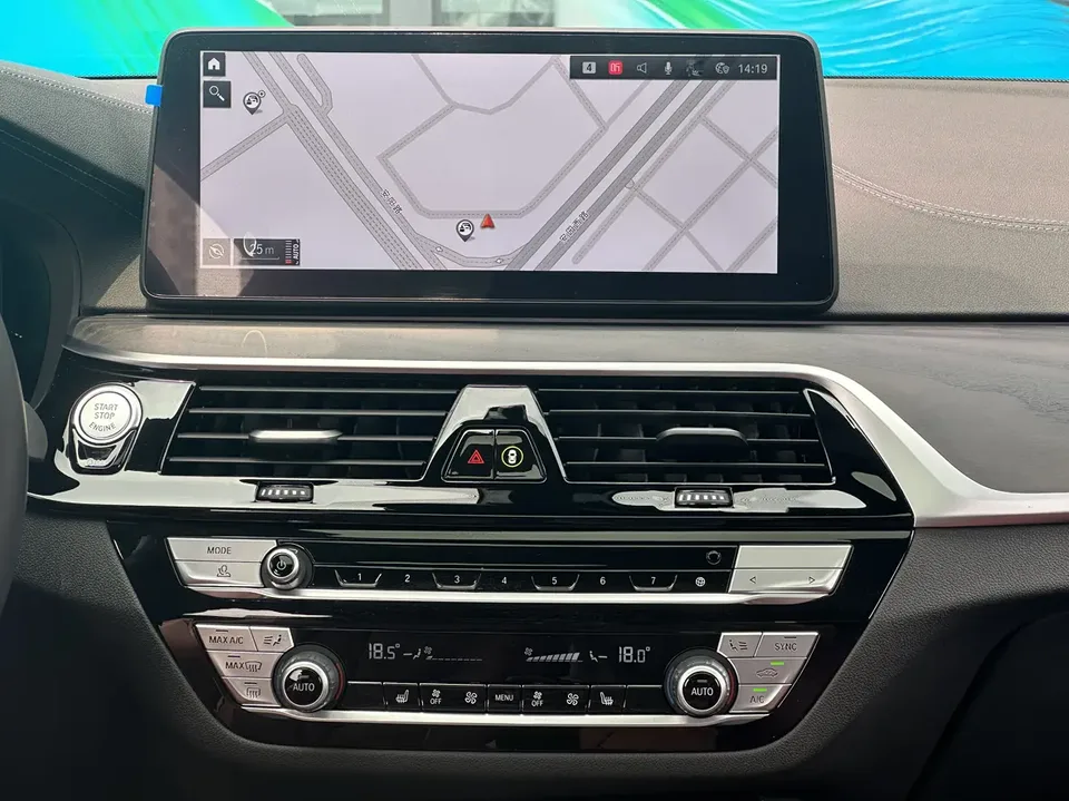 BMW 5 Series 5 Series 2023 facelift 530Li Leading M Sport Package 2023 — thumbnail 5