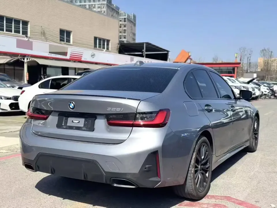 BMW 3 Series BMW 3 Series 2023 325i M Sport Night Edition 2023 — миниатюра 2