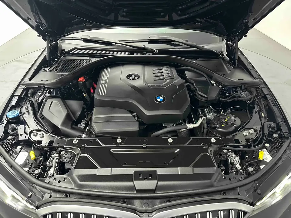 BMW 3 Series 2023