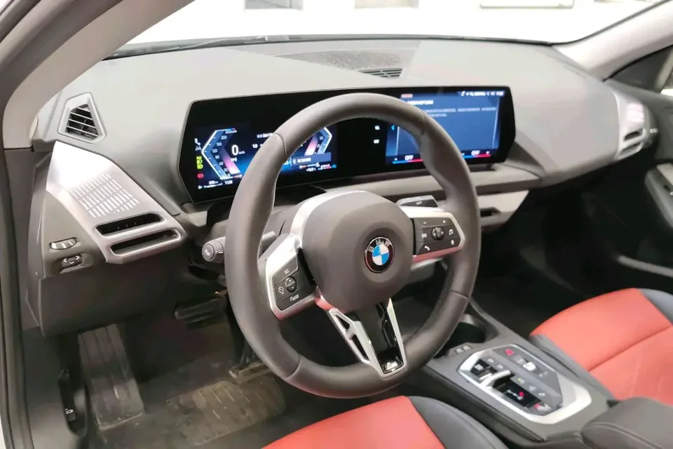 BMW 2 Series 225L M Sports Package 2025 — миниатюра 4