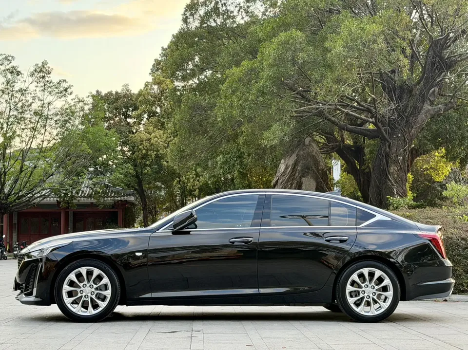 Cadillac CT5 2023