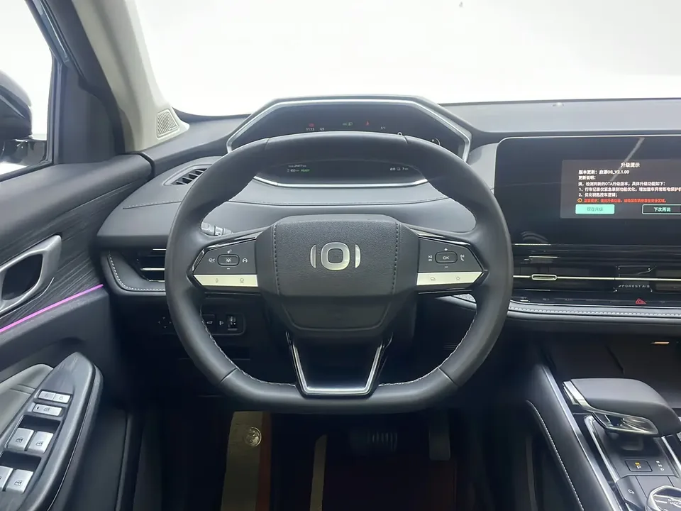 Changan Qiyuan Q05 Classic Edition 125 Transcendence Zhongxinhang 2024 — миниатюра 4