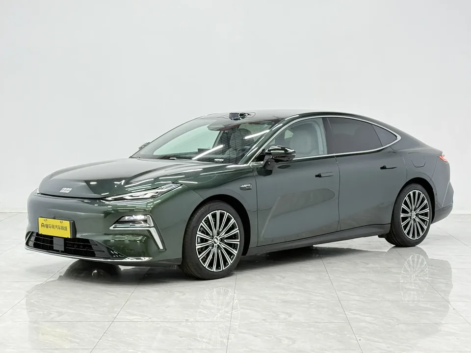 Geely Galaxy Star 8 PHEV 2025