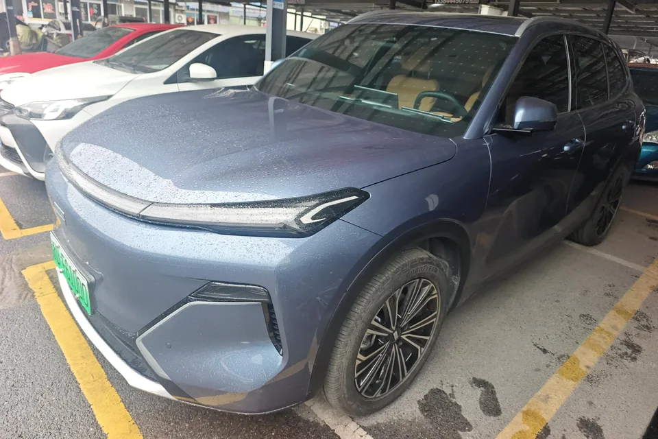 Geely Galaxy Starship 7 EM-i 2025