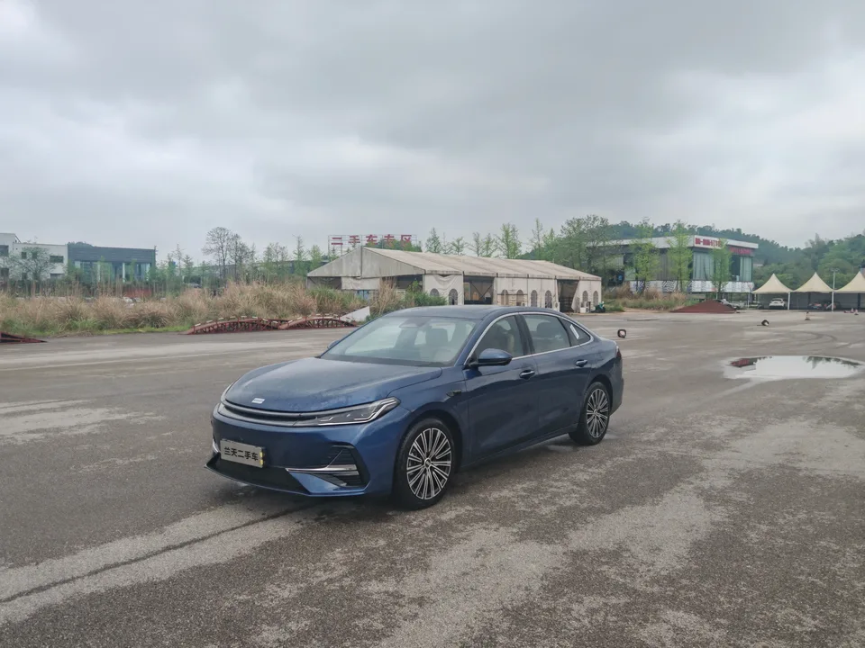 Geely Galaxy A7 PHEV 2025