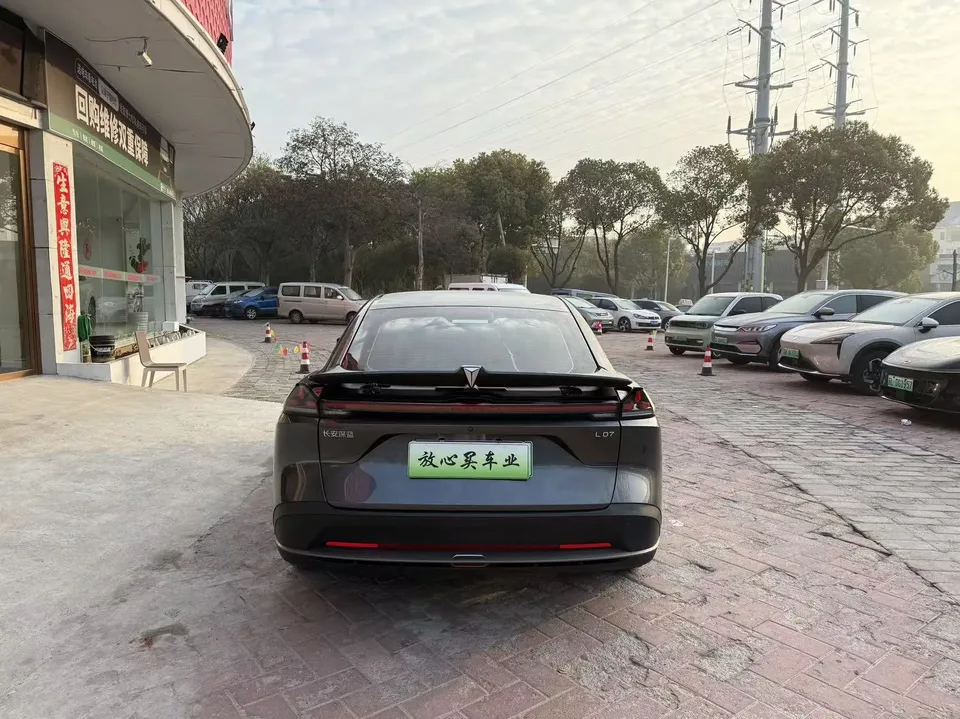 Deepal dark blue L07 230Max Qiankun Intelligent Driving ADS SE Edition 2024 — миниатюра 2