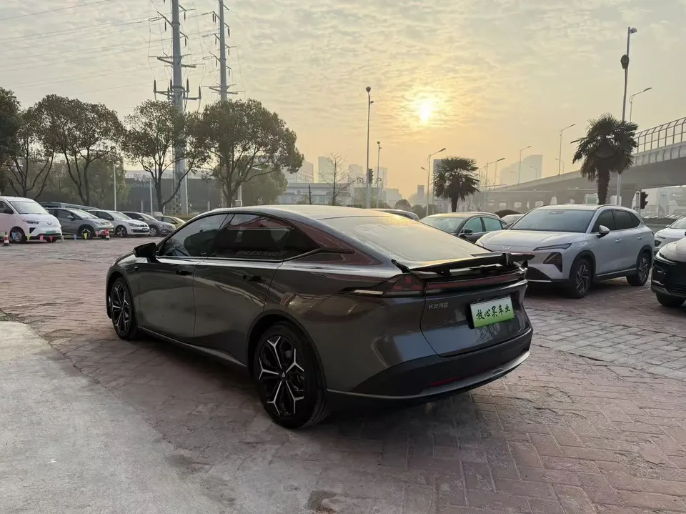 Deepal dark blue L07 230Max Qiankun Intelligent Driving ADS SE Edition 2024 — миниатюра 4
