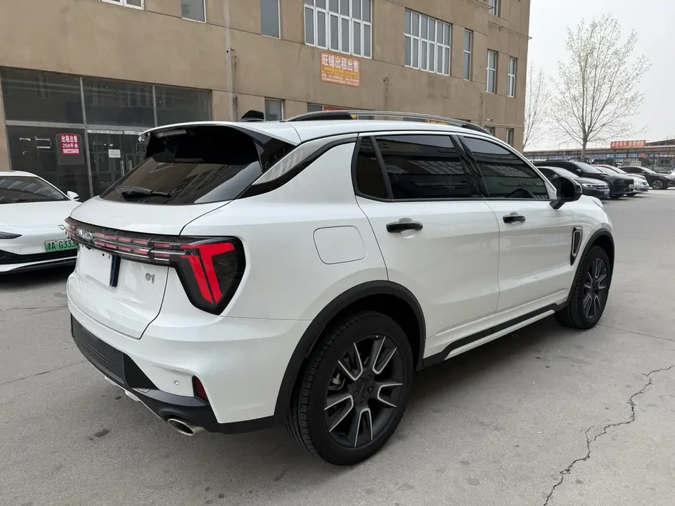 Lynk & Co 01 Lynk & Co 01 2024 2.0TD 2WD Global Pro 2024 — thumbnail 2