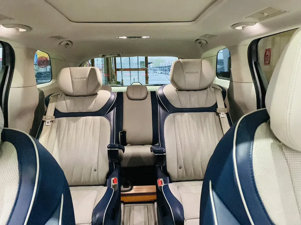 Roewe iMAX8 Roewe iMAX8 2022 400TGI Honor Edition 2022 — миниатюра 4