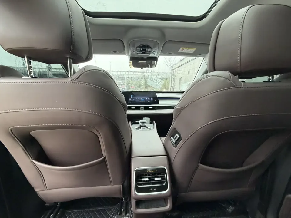 Chery Tiggo 8 Pro 290T two-wheel drive deep space version 5 seats 2023 — миниатюра 3