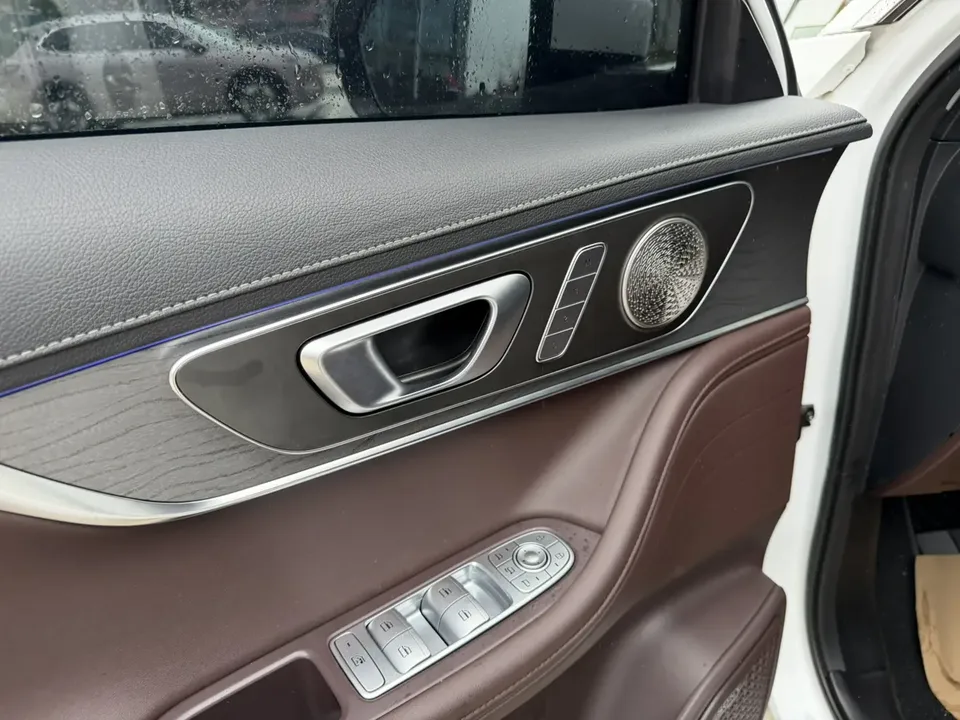 Chery Tiggo 8 Pro 290T two-wheel drive deep space version 5 seats 2023 — миниатюра 4