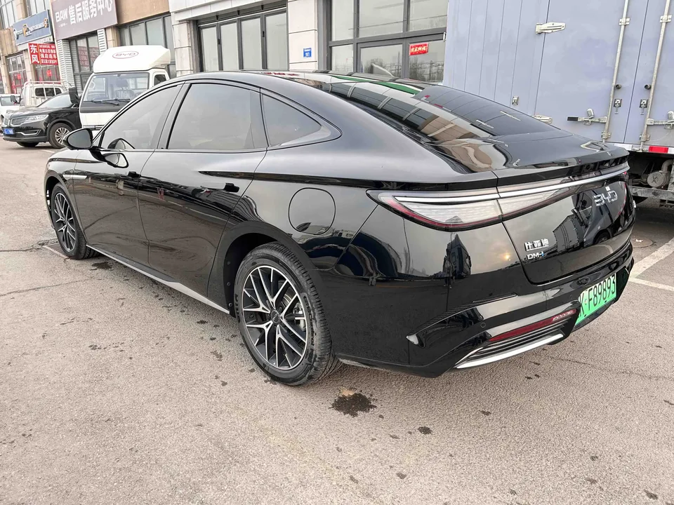 BYD Seal DM DM-i 1.5L 121KM Premium Edition 2023 — миниатюра 4