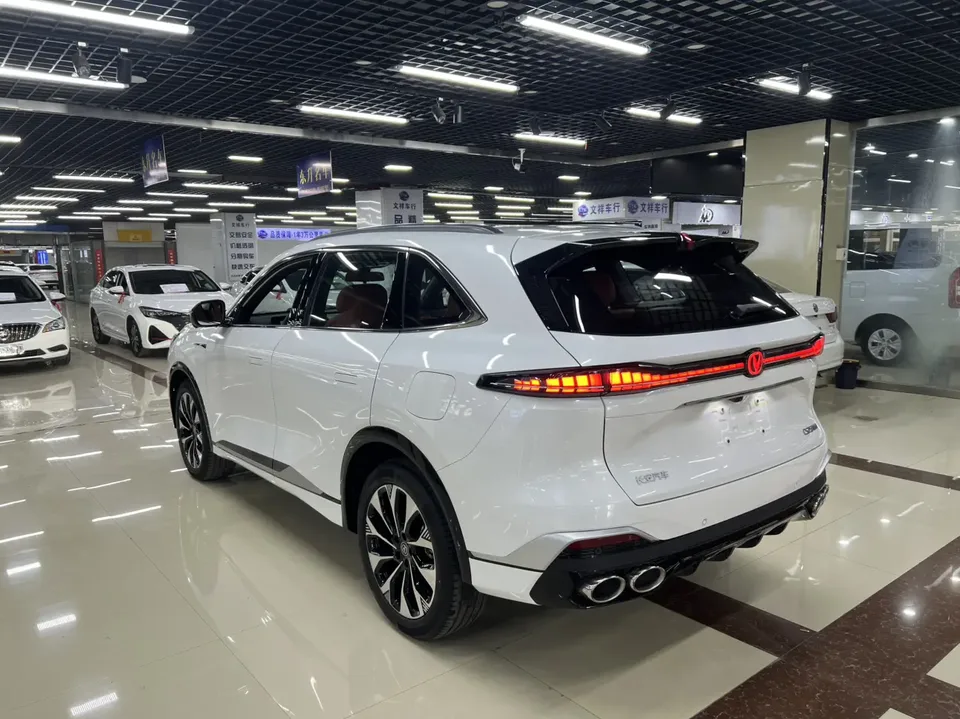 Changan CS75PLUS Changan CS75 PLUS 2025 Fourth Generation Ultra 2.0T New Blue Whale Smart Power Edition 2026 — миниатюра 4