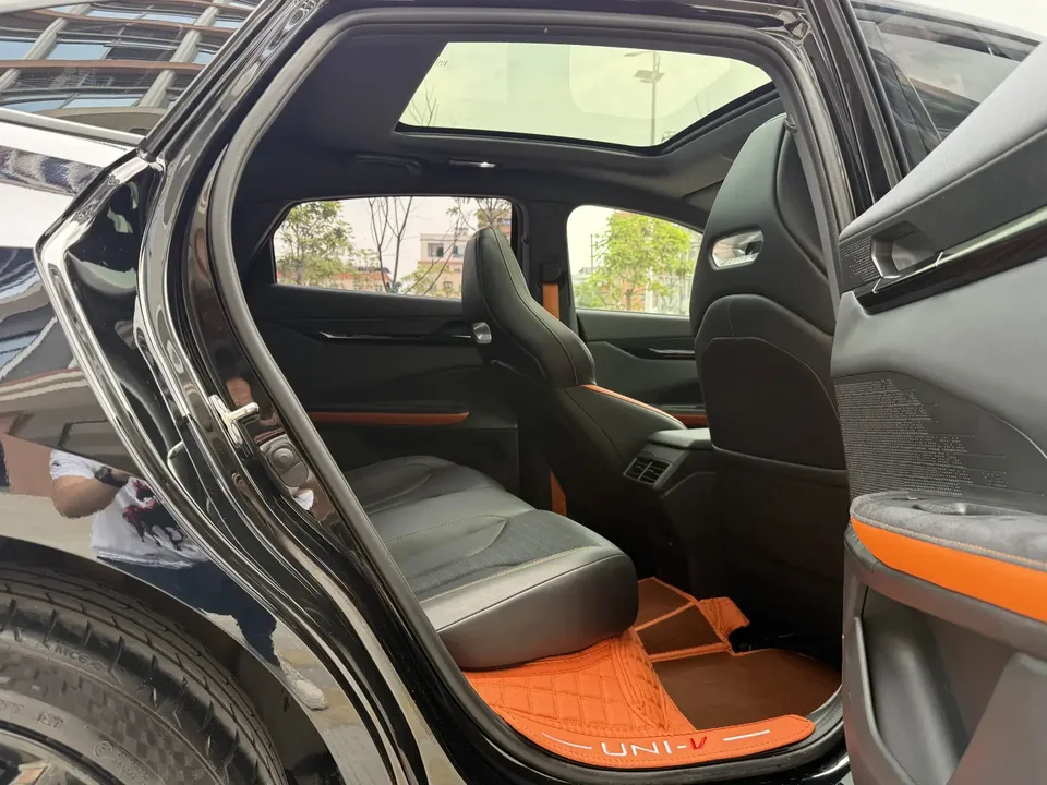 Changan UNI-V 2.0T Speed Edition 2023 — миниатюра 5