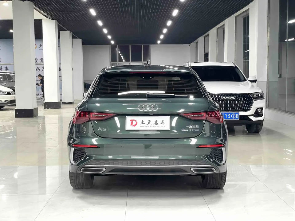 Audi A3 Sportback 35 TFSI stylish and sporty 2023 — миниатюра 2