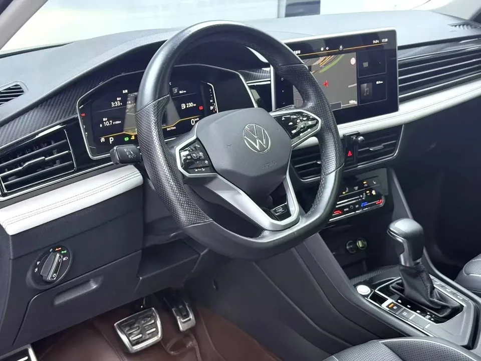 Volkswagen Tiguan L Tiguan L 2022 330TSI Automatic 2WD R-Line Enjoy Edition 2022 — миниатюра 2
