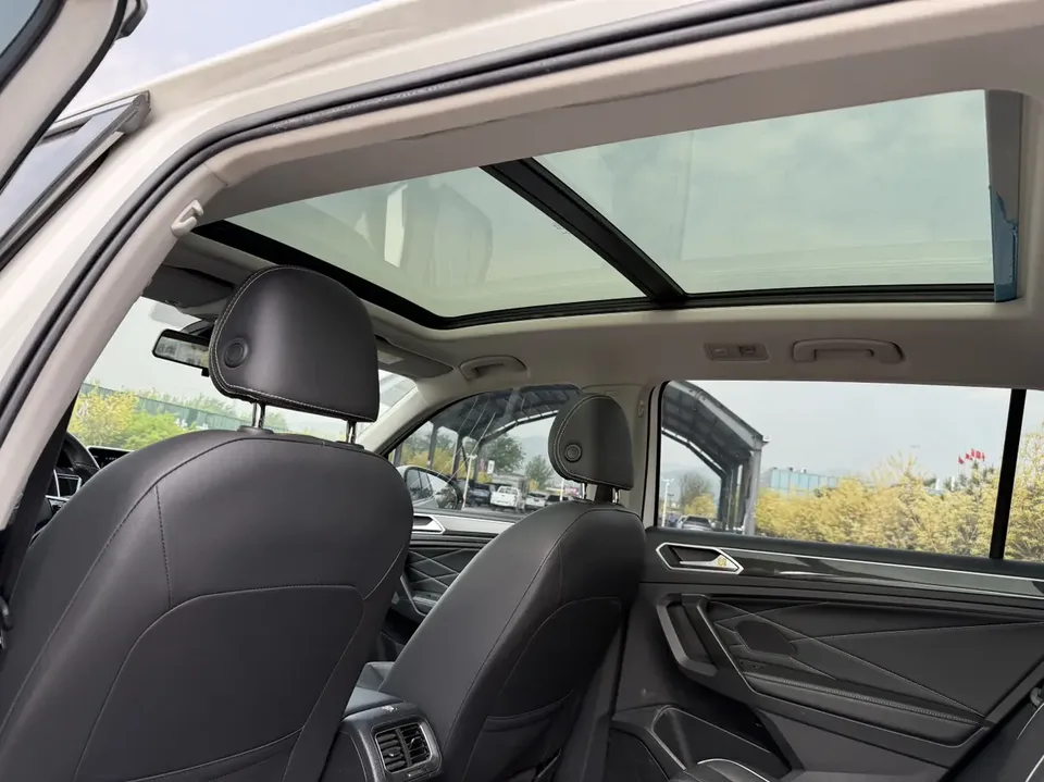 Volkswagen Tiguan L Tiguan L 2022 330TSI Automatic 2WD Comfort Edition 2022 — миниатюра 5