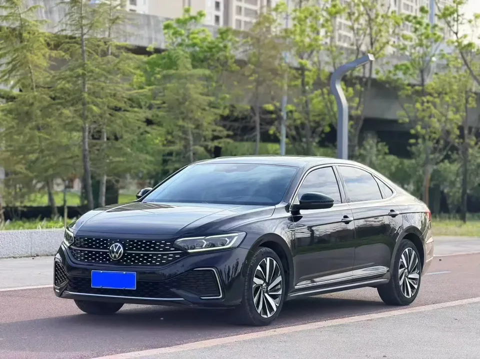Volkswagen Passat 2022