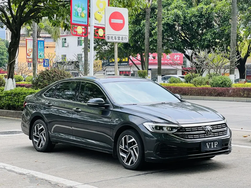 Volkswagen Sagitar 2023 Sagitar 280TSI DSG Beyond Edition 2023 — миниатюра 3