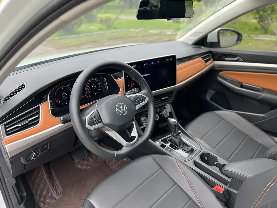 Volkswagen Bora Bora 2023 200TSI DSG Joy Edition 2023 — миниатюра 4