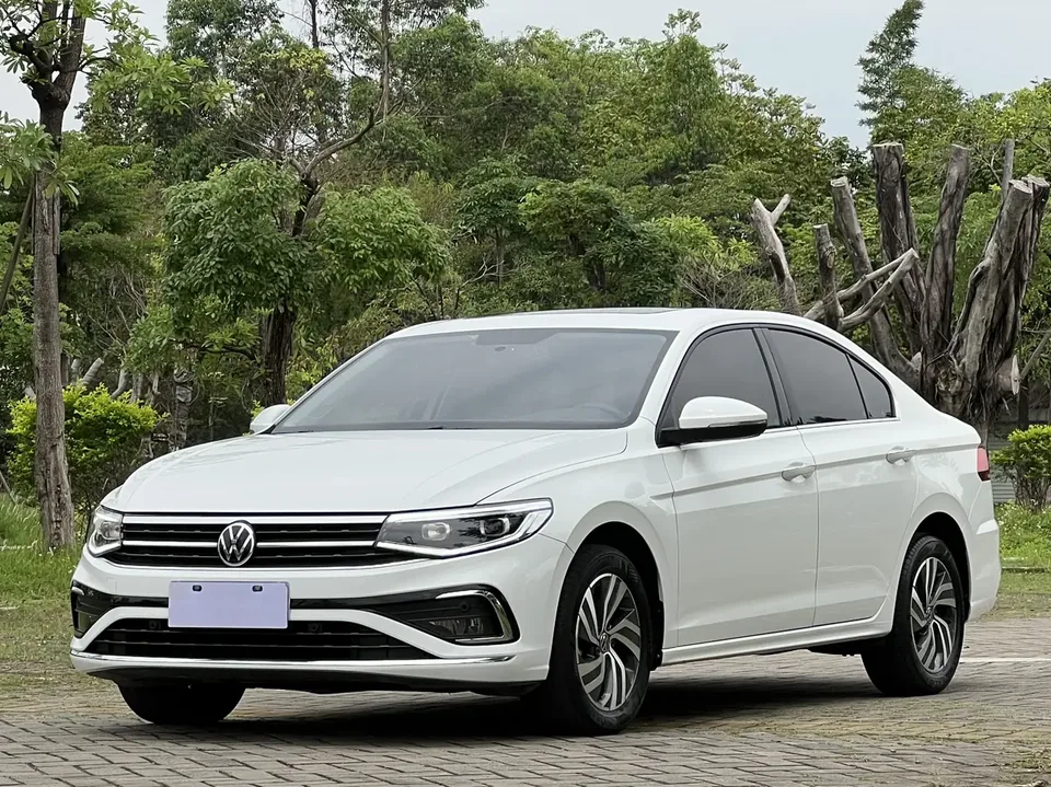 Volkswagen Bora Bora 2023 200TSI DSG Joy Edition 2023 — фото 1, купить с доставкой в Москву