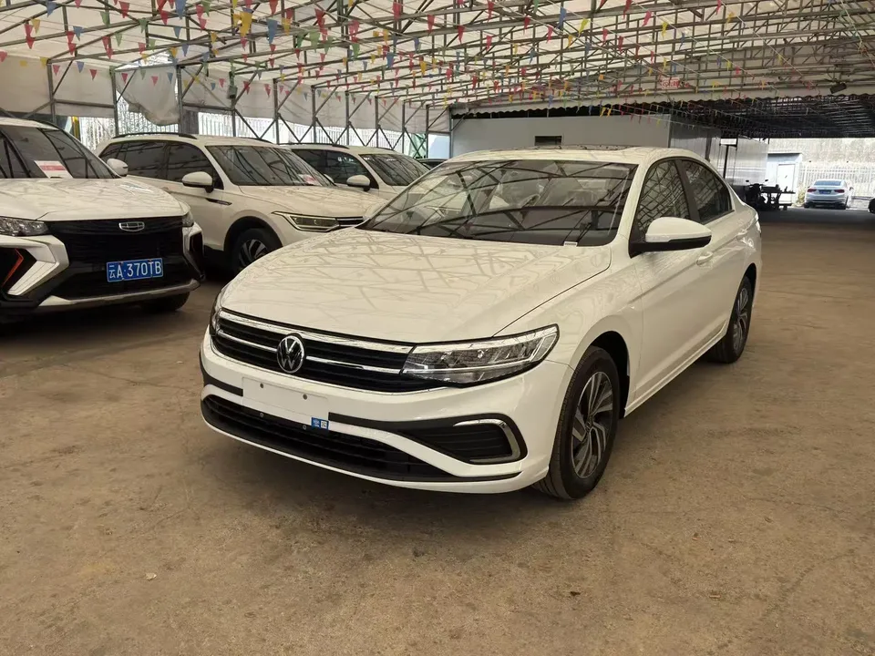 Volkswagen Bora Bora 2026 200TSI DSG Joyride Navigation Edition 2026 — photo 1, buy with delivery to Moscow