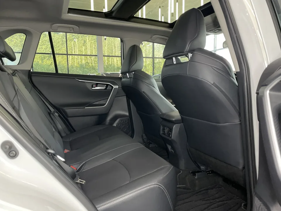 Toyota Willanda 2.0L four-wheel drive luxury PLUS version 2024 — миниатюра 4