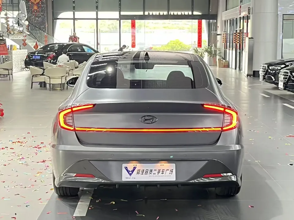 Hyundai Sonata 270TGDi 20th SE DCT 20th Anniversary Edition 2022 — миниатюра 2
