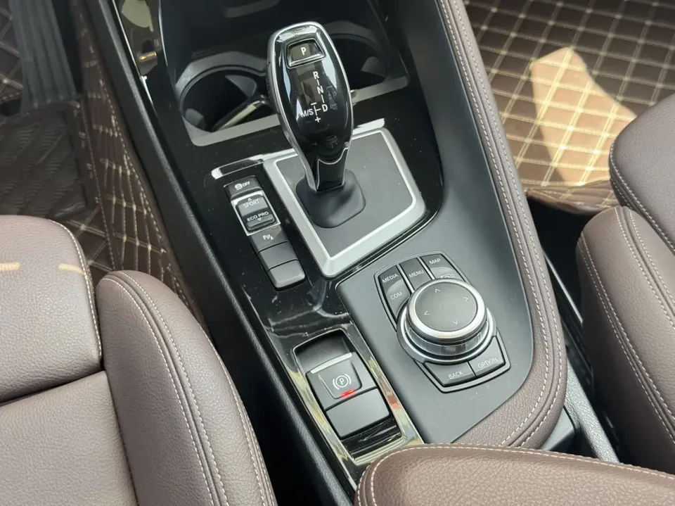 BMW X2 sDrive25i M Off-Road Package 2022 — миниатюра 5