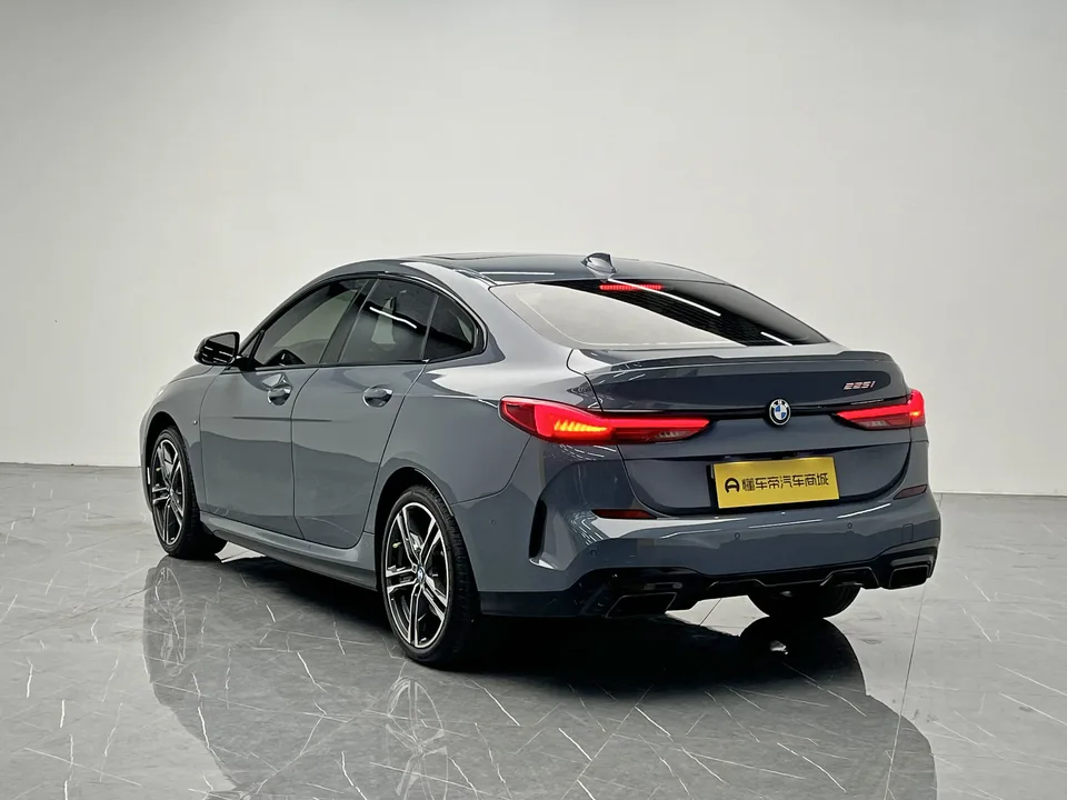 BMW 2 Series 225i 4-Door Coupe M Sport Night Edition 2022 — миниатюра 2