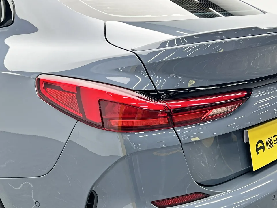 BMW 2 Series 225i 4-Door Coupe M Sport Night Edition 2022 — миниатюра 4