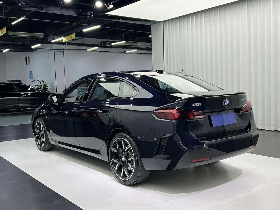 BMW 2 Series BMW 2 Series 2025 225L M Sport Night Edition 2025 — thumbnail 4