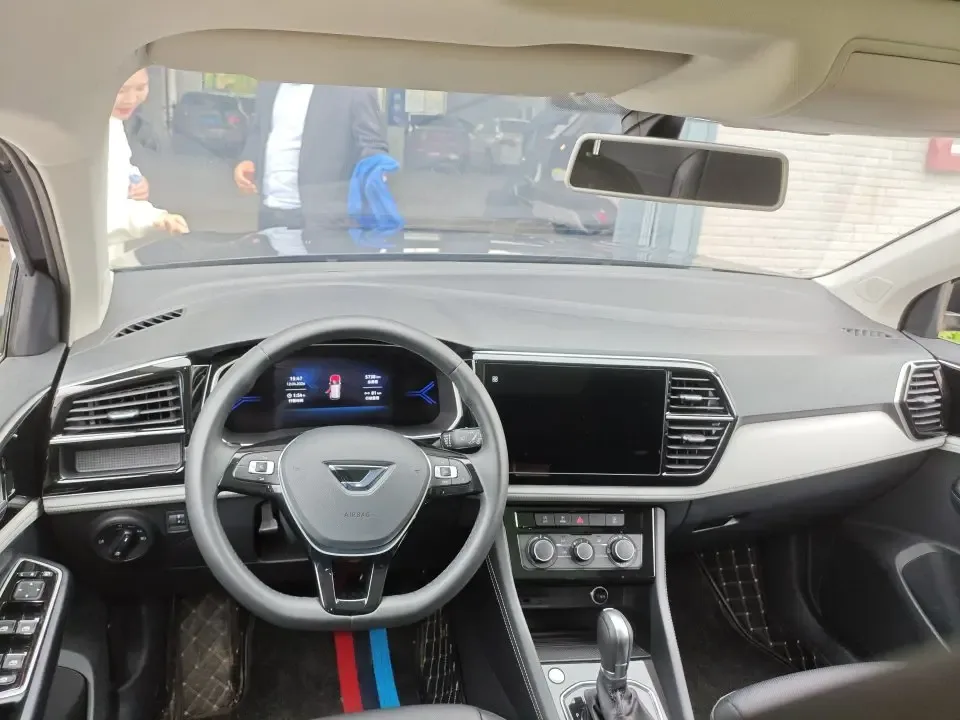 Jetta VS7 280TSI Automatic Enjoy Edition 2025 — миниатюра 2