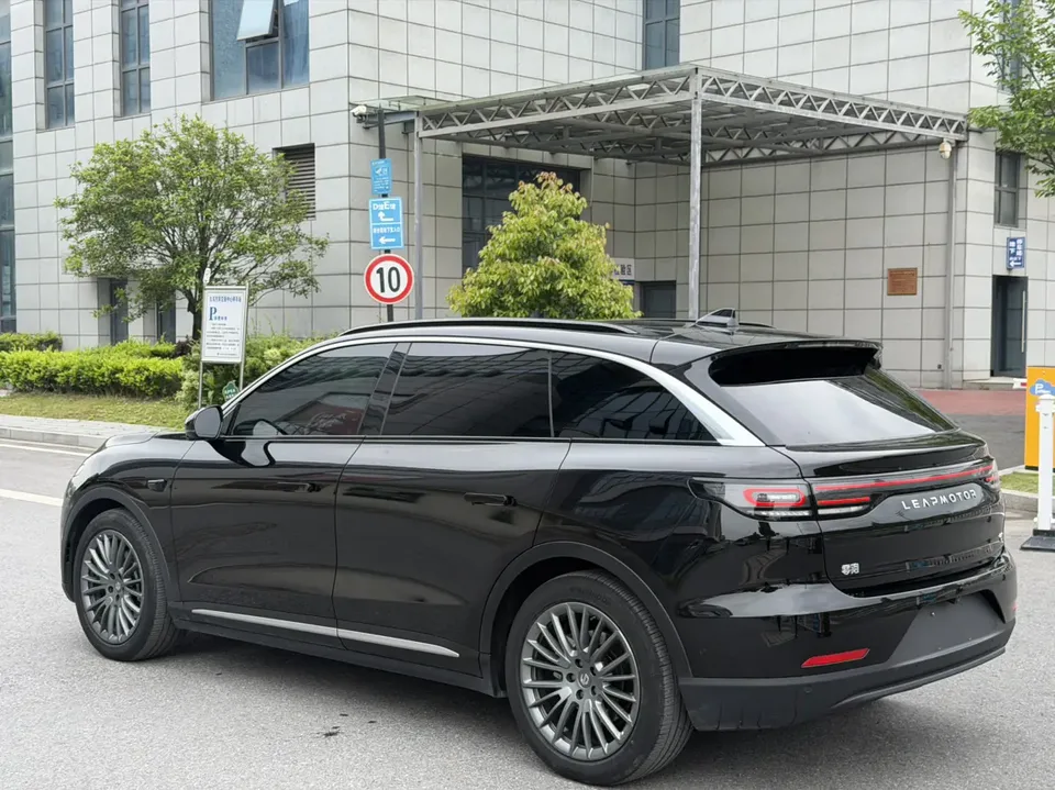 Leapmotor Zero running C11 Pure Electric 580 Premium Edition 2025 — миниатюра 4