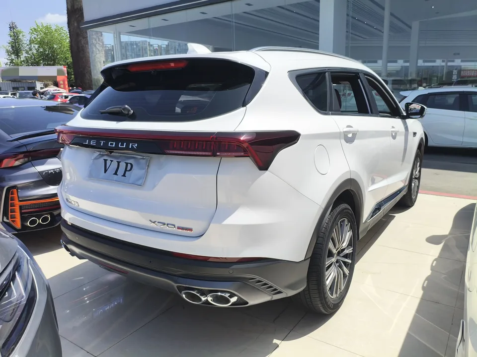 Jetour Jietu X70 PLUS JETOUR X70 PLUS 2023 1.5T DCT Brave PLUS 7-seater 2024 — миниатюра 2