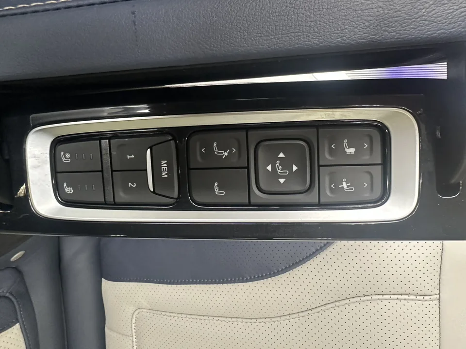 Datong Maxus G20 Maxus G20 2021 PLUS 2.0T Gasoline Automatic Premium Executive Edition 2023 — миниатюра 3