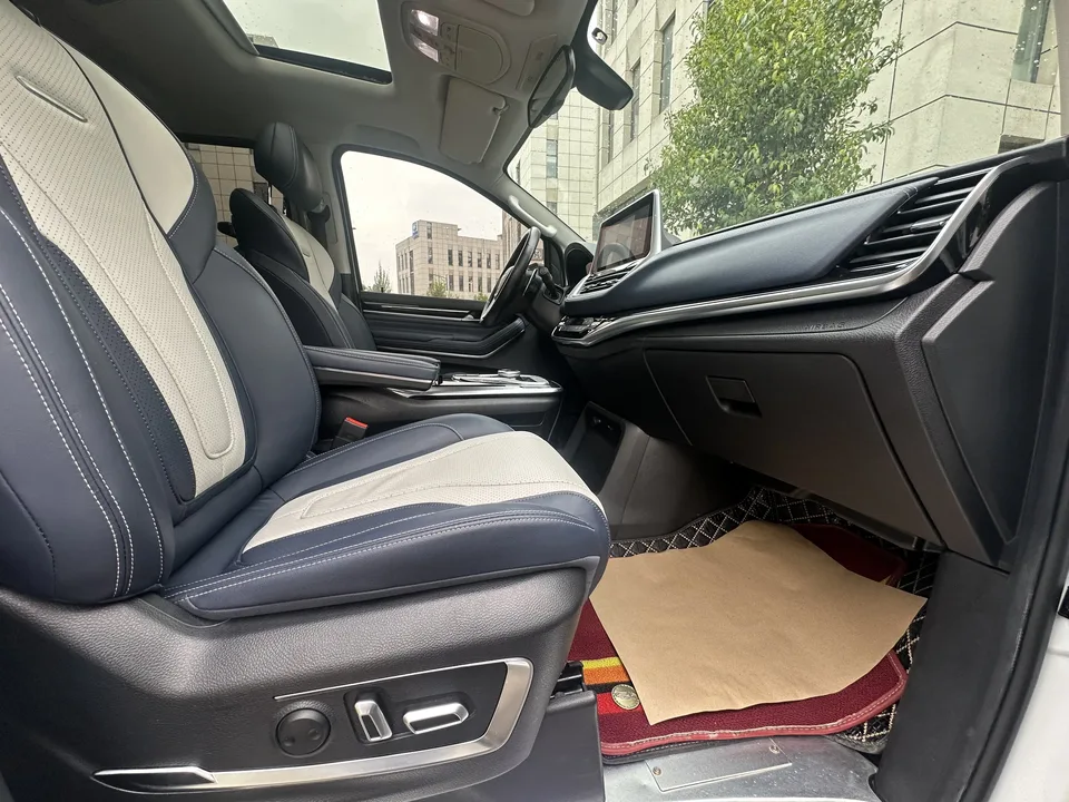 Datong Maxus G20 Maxus G20 2021 PLUS 2.0T Gasoline Automatic Premium Executive Edition 2023 — миниатюра 5