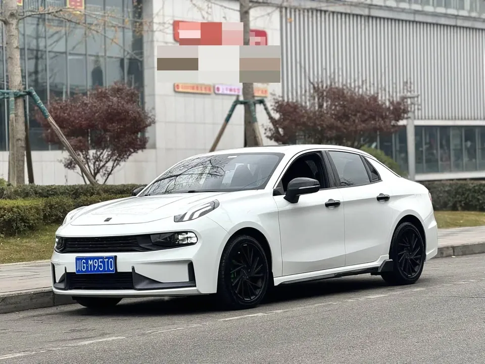 Lynk & Co 03 2023