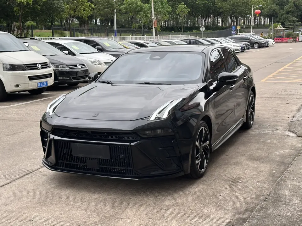 Lynk & Co 03 2022