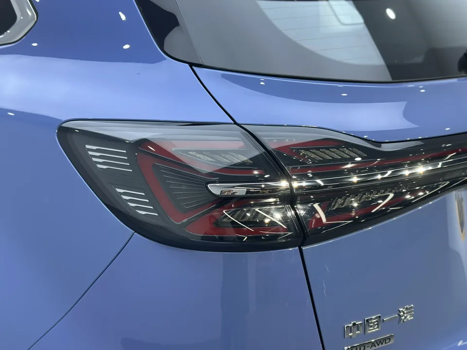 Hongqi HS5 Hongqi HS5 2023 2.0T 4WD Flagship Pro Edition 2023 — миниатюра 4