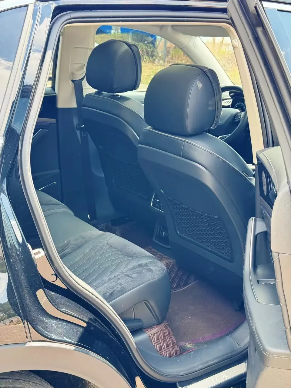 Hongqi HS5 Hongqi HS5 2022 2.0T Zhilian Qiyue Edition 2023 — миниатюра 3