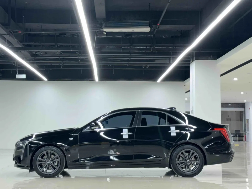 Cadillac CT4 2024