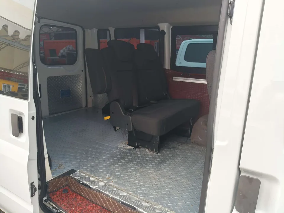 Jiangling Fushun 2.0T manual diesel short-axle low-top commercial multi-purpose passenger car 5 seats 2024 — миниатюра 3