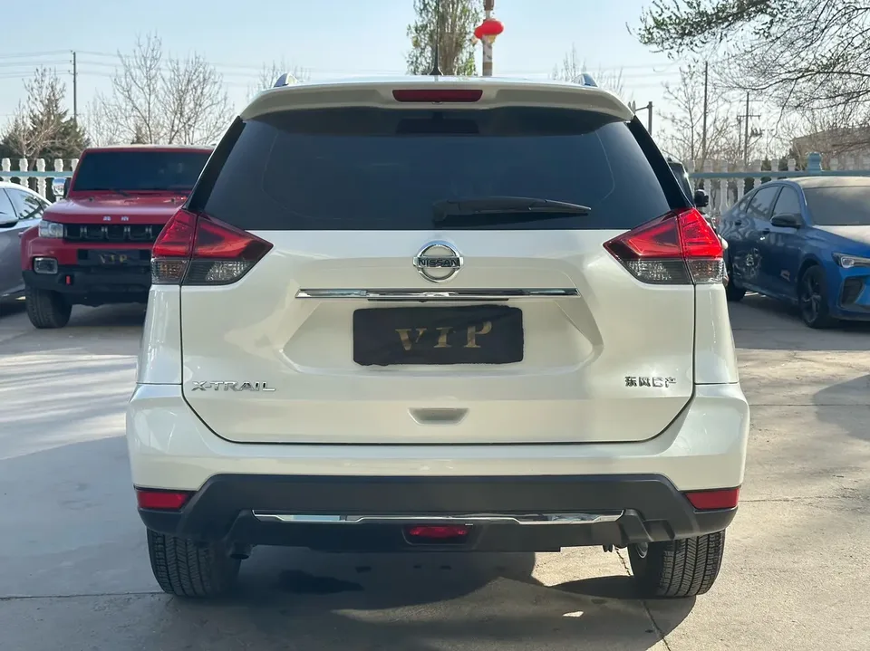 Nissan X-Trail Qijun 2023 Classic Edition 2.0L 2WD Smart Connection Comfort Edition 2024 — thumbnail 5