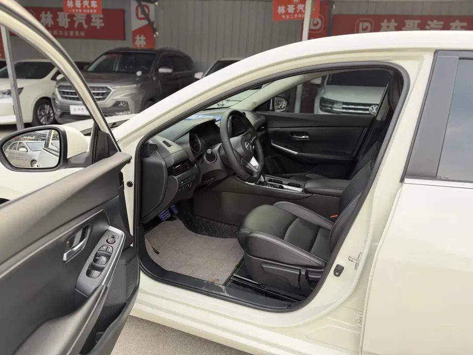 Nissan Sylphy Sylphy 2022 Sylphy 2022 1.6L XL CVT Enjoy Edition 2022 — thumbnail 4
