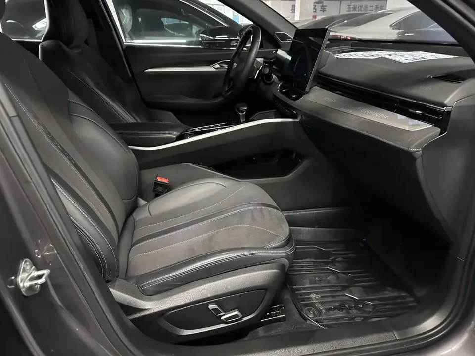 Geely Preface Xingrui 2025 2.0T DongfangyaoMoon-gazing Edition 2024 — thumbnail 3