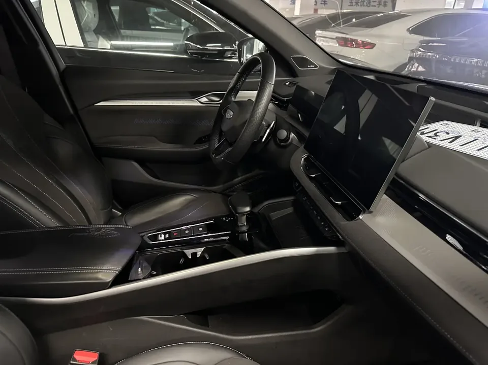 Geely Preface Xingrui 2025 2.0T DongfangyaoMoon-gazing Edition 2024 — thumbnail 4