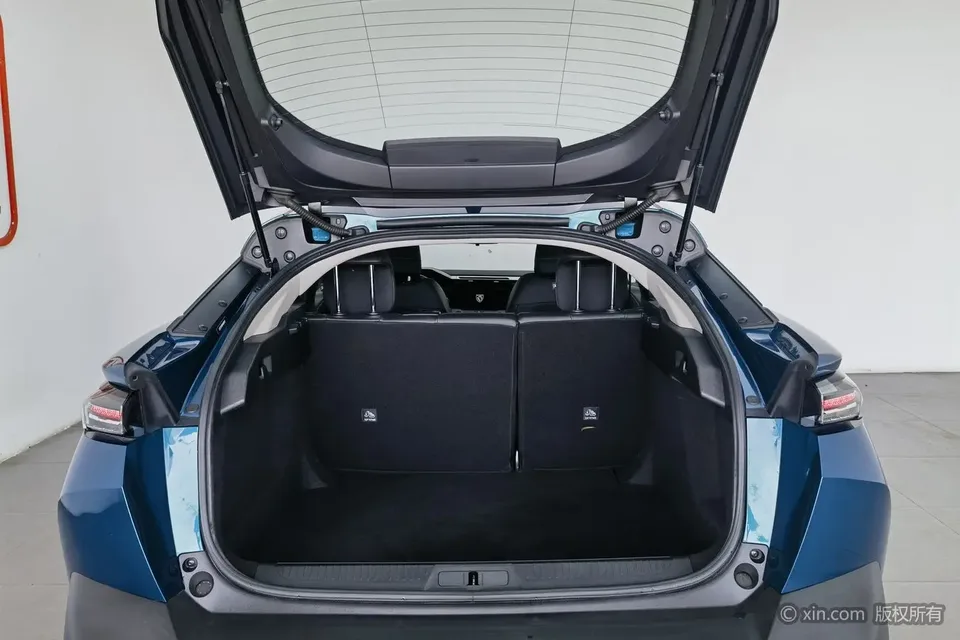 Peugeot 408X 1.6T Gravity Edition 2026 — миниатюра 5